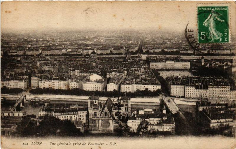 Carte postale ancienne Lyon Vue générale prise de Fourviere à Lyon