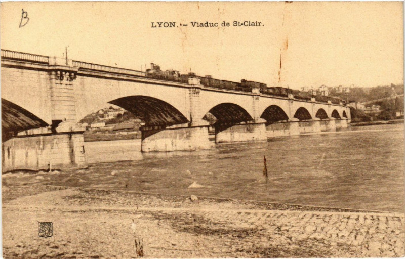 Carte postale ancienne Lyon Viaduc de St-Clair à Lyon