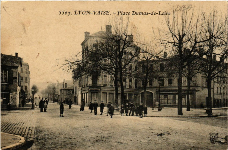 Carte postale ancienne Lyon Vaise-Place Dumas de Loire à Lyon