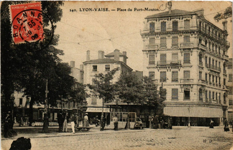 Carte postale ancienne Lyon Vaise-Place du Port Mouton à Lyon