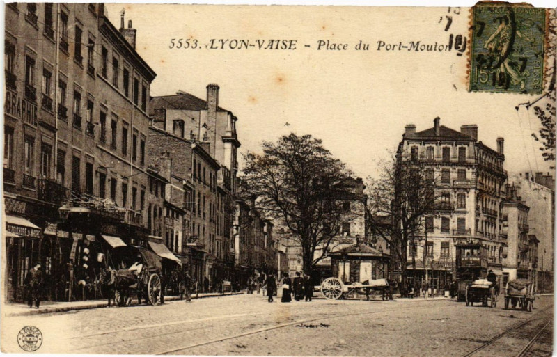 Carte postale ancienne Lyon Vaise-Place du Port Mouton à Lyon