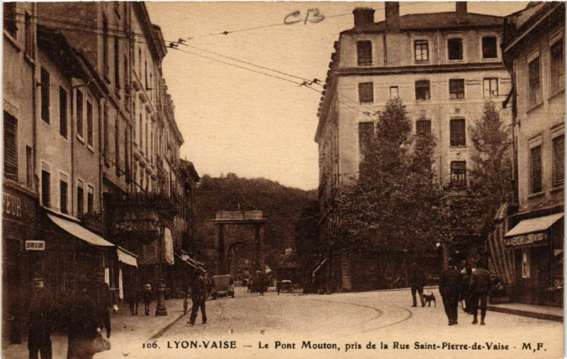 Carte postale ancienne Lyon Vaise-Le Pont Mouton à Lyon