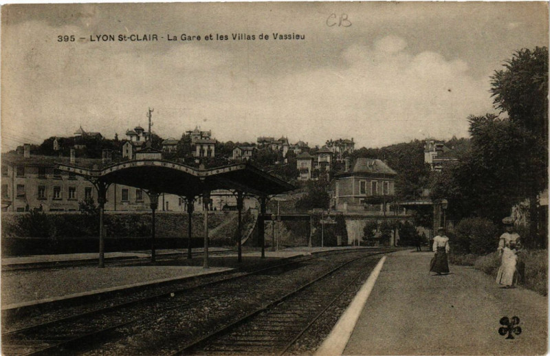 Carte postale ancienne Lyon St-Clair-La Gare et les Villas de Vassieu à Lyon