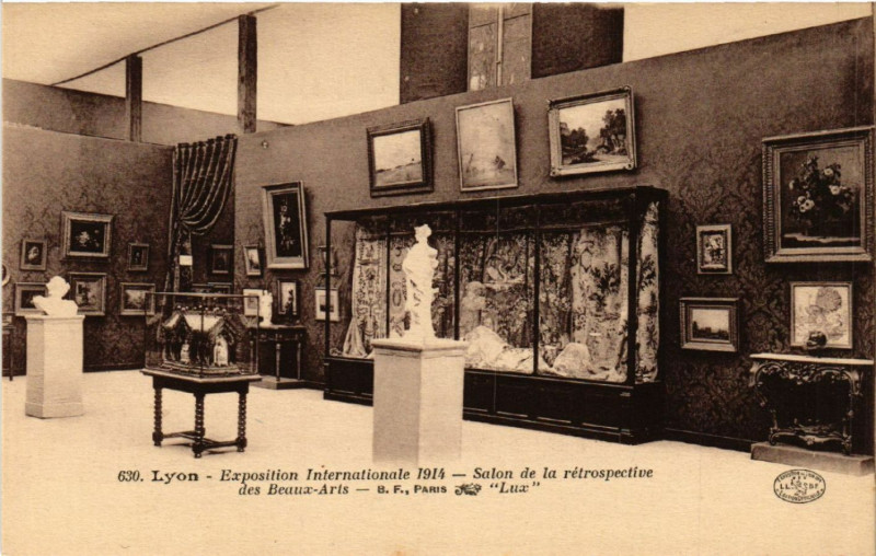 Carte postale ancienne Lyon Salon de la retrospective des Beaux Aris à Lyon