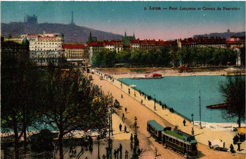 Carte postale ancienne Lyon Pont Lafayette et Coteau de Fourviere à Lyon