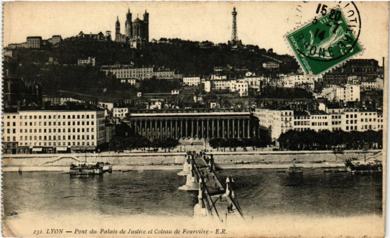 Carte postale ancienne Lyon Pont du Palais de justice et Coteau de Fourviere à Lyon
