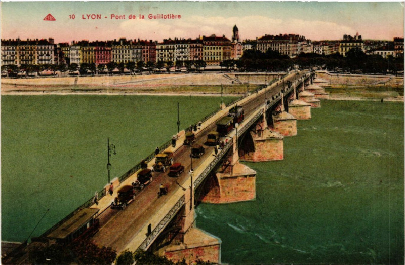 Carte postale ancienne Lyon Pont de la Guillotiere à Lyon