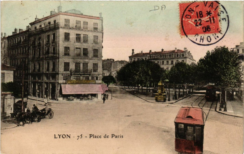 Carte postale ancienne Lyon Place de Paris à Lyon