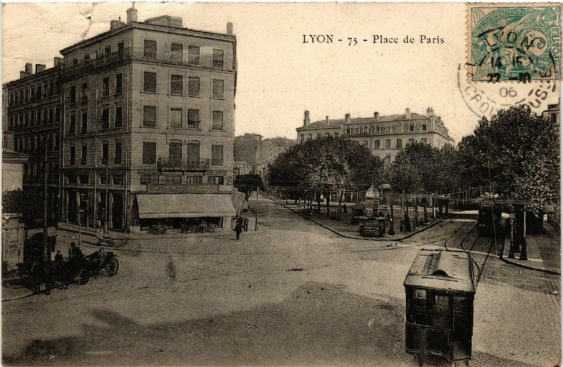 Carte postale ancienne Lyon Place de Paris à Lyon