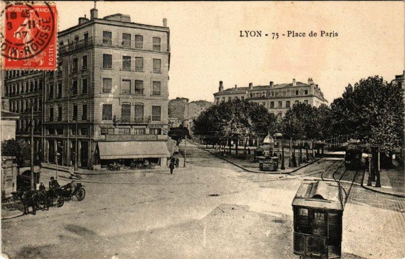 Carte postale ancienne Lyon Place de Paris à Lyon