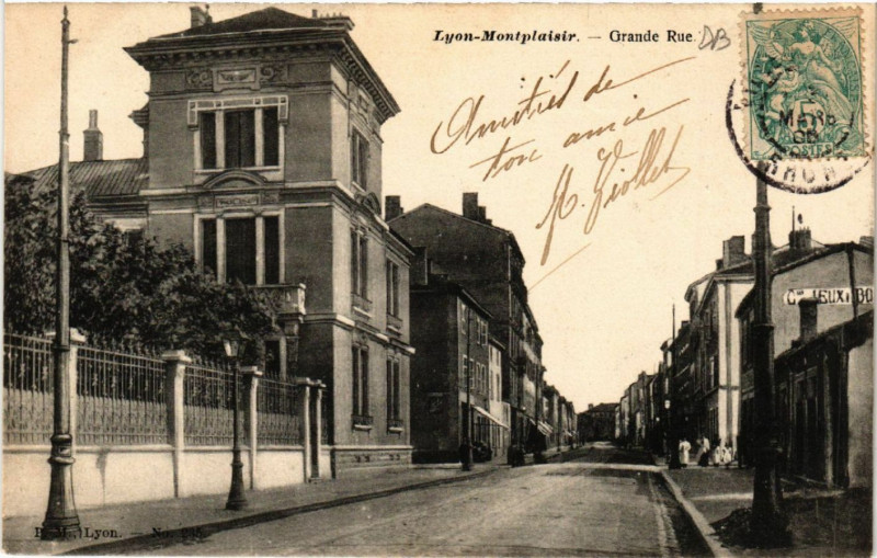 Carte postale ancienne Lyon Monplaisir-Grande Rue à Lyon
