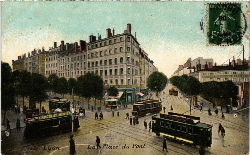 Carte postale ancienne Lv & Cie 2650 - Lyon - La Place du Pont à Lyon