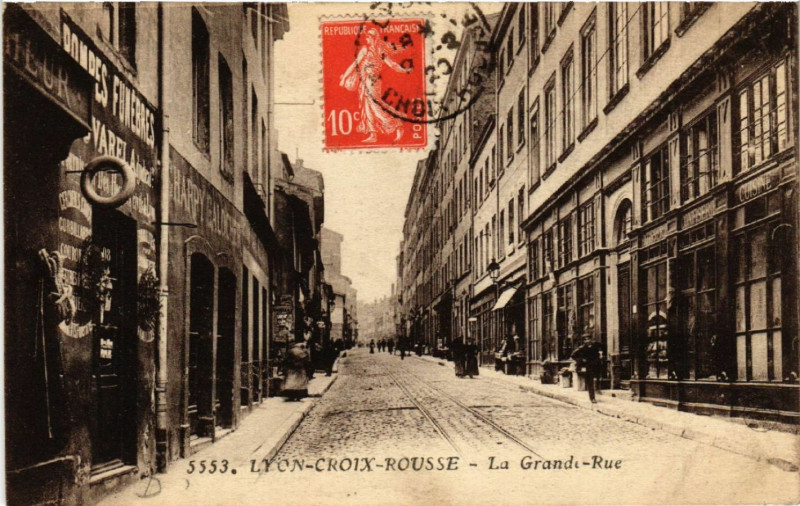 Carte postale ancienne Lyon Croix Rousse-La Grande Rue à Lyon
