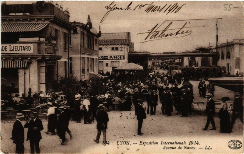 Carte postale ancienne Lyon Avenue de Nancy-Exposition Internationle 1914 à Lyon
