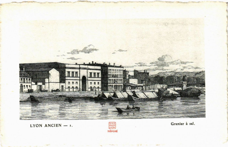 Carte postale ancienne Lyon Ancien-Grenier a sel à Lyon