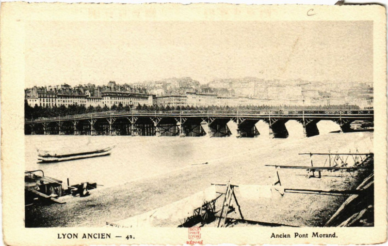 Carte postale ancienne Lyon Ancien-Ancien Pont Morand à Lyon