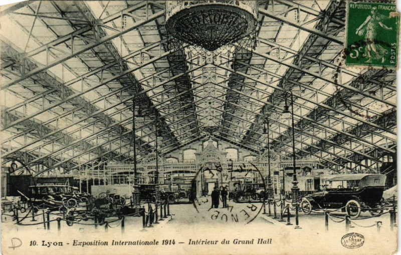 Carte postale ancienne Exposition Internationale Lyon Interieur du Gran Hall à Lyon