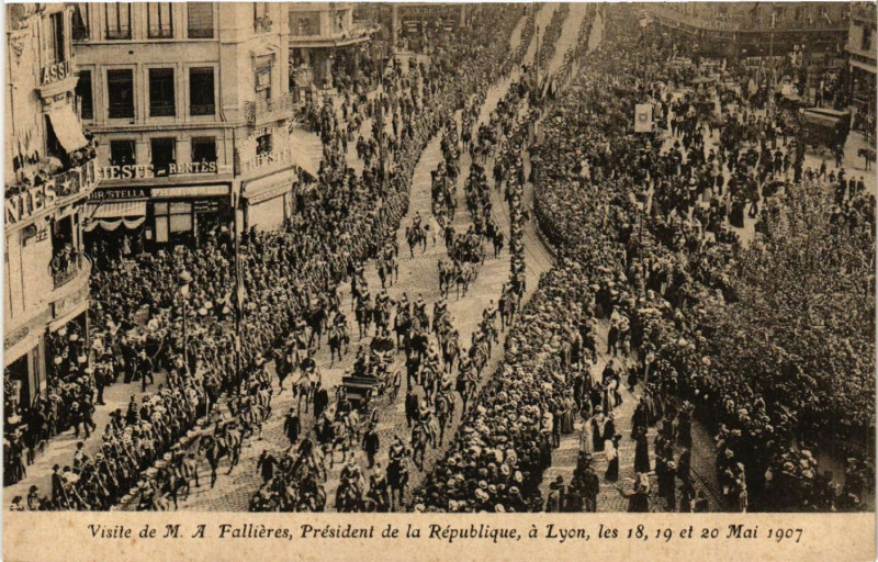Carte postale ancienne Visite de M.a.fallieres President de la Republique a Lyon à Lyon