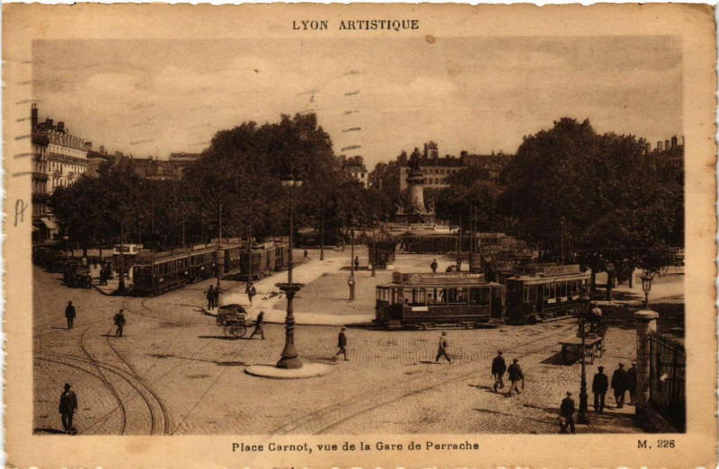 Carte postale ancienne Lyon-Place Carnot vue de la Gare de Perrache à Lyon