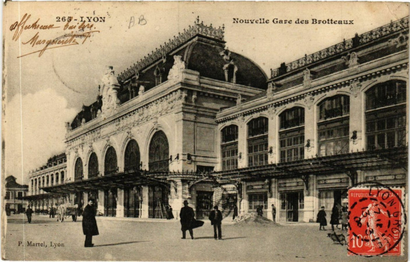 Carte postale ancienne Lyon-Nouvelle Gare des Brotteaux à Lyon