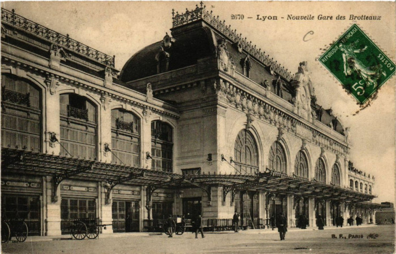 Carte postale ancienne Lyon-Nouvelle Gare des Brotteaux à Lyon