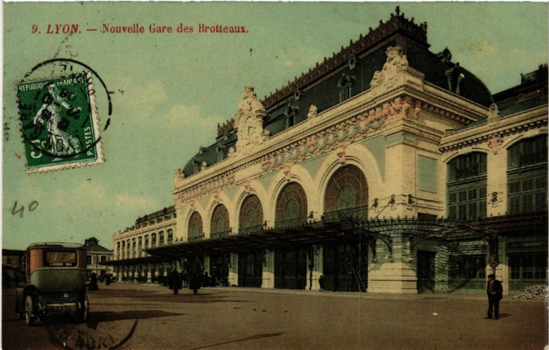 Carte postale ancienne Lyon-Nouvelle Gare des Brotteaux à Lyon