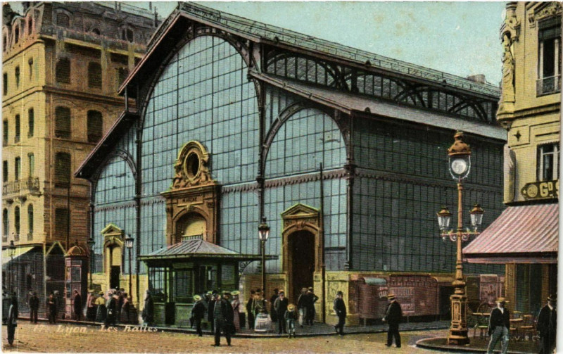 Carte postale ancienne Lyon-Les Halles à Lyon