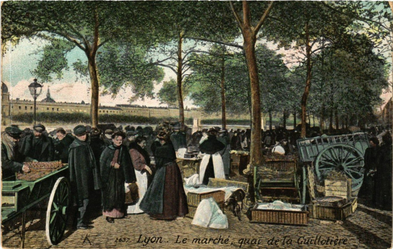 Carte postale ancienne Lyon-Le Marché quai de la Guillotiere à Lyon