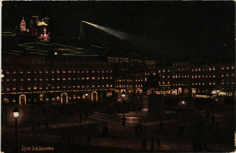 Carte postale ancienne Lyon-Le 8 Decembre à Lyon