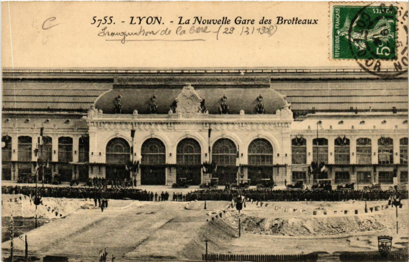 Carte postale ancienne Lyon-La Nouvelle Gare des Brotteaux à Lyon