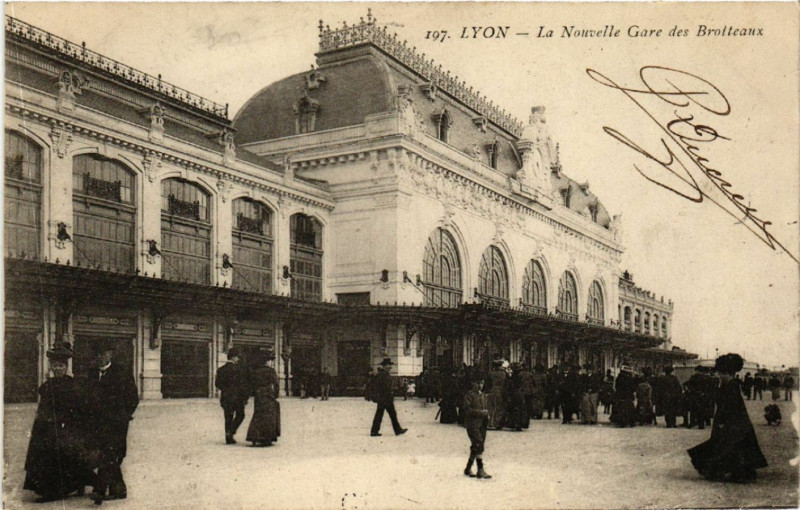 Carte postale ancienne Lyon-La Nouvelle Gare des Brotteaux à Lyon