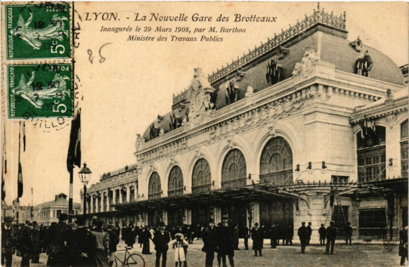 Carte postale ancienne Lyon-La Nouvelle Gare des Brotteaux à Lyon