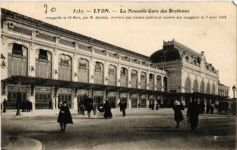 Carte postale ancienne Lyon-La Nouvelle Gare des Brotteaux à Lyon