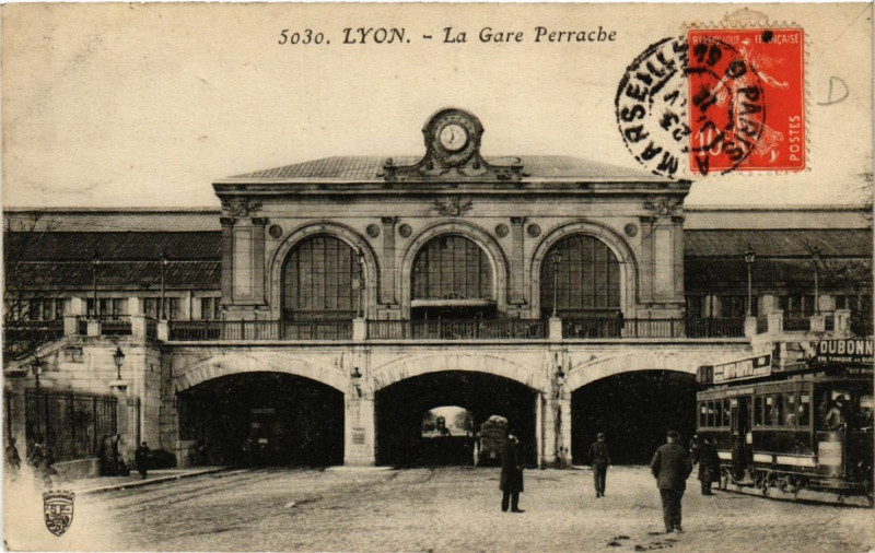 Carte postale ancienne Lyon-La Gare Perrache à Lyon