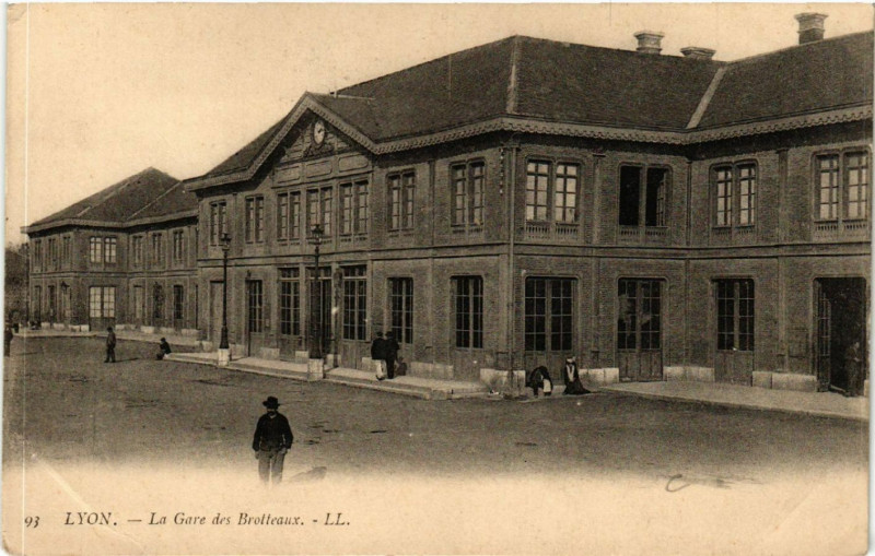 Carte postale ancienne Lyon-La Gare des Brotteaux à Lyon