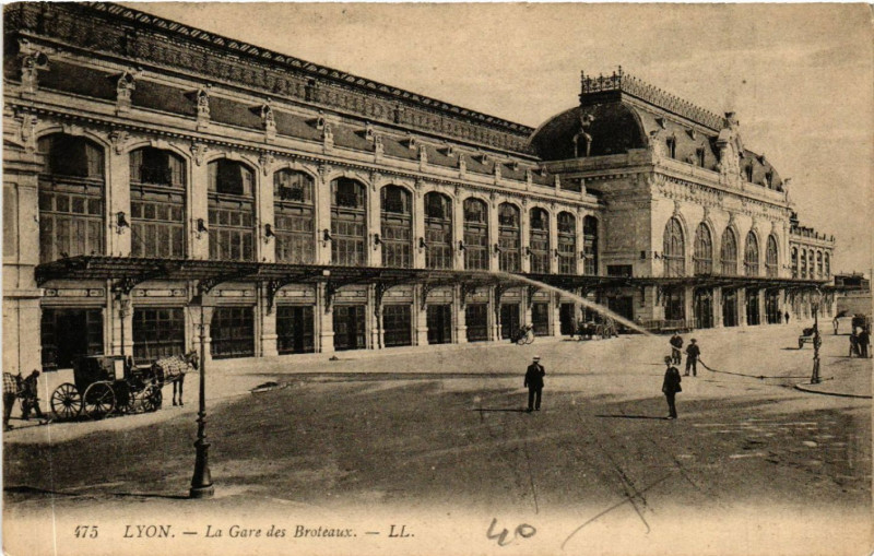 Carte postale ancienne Lyon-La Gare des Brotteaux à Lyon