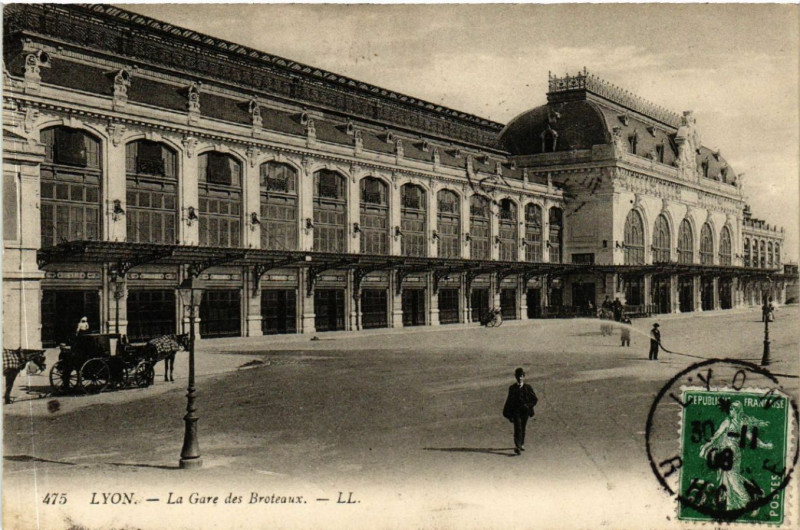 Carte postale ancienne Lyon-La Gare des Brotteaux à Lyon