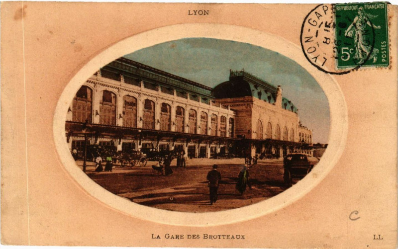 Carte postale ancienne Lyon-La Gare des Brotteaux à Lyon