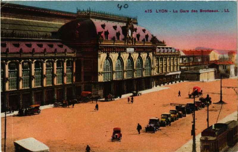 Carte postale ancienne Lyon-La Gare des Brotteaux à Lyon
