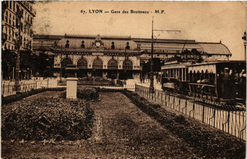 Carte postale ancienne Lyon-Gare des Brotteaux à Lyon