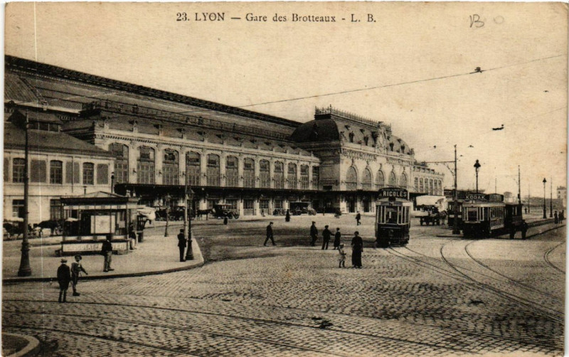 Carte postale ancienne Lyon-Gare des Brotteaux à Lyon