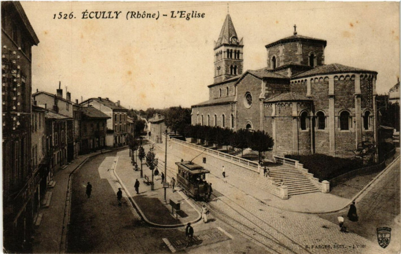 Carte postale ancienne Ecully L'Eglise à Écully