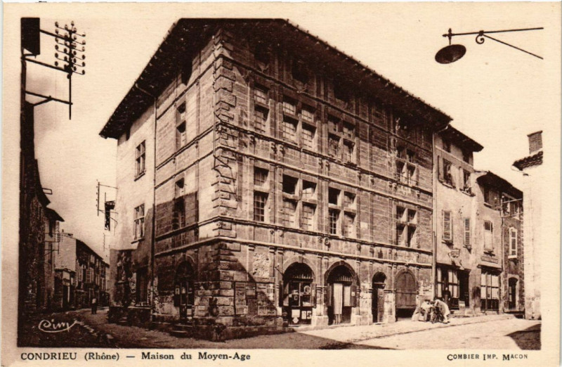 Carte postale ancienne Condrieu Maison du Moyen-Age à Condrieu