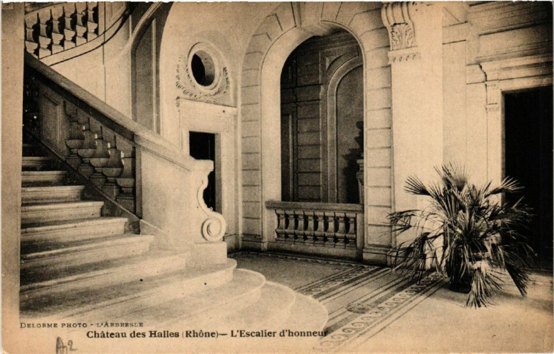 Carte postale ancienne Chateau des Halles L'Escalier d'honneur