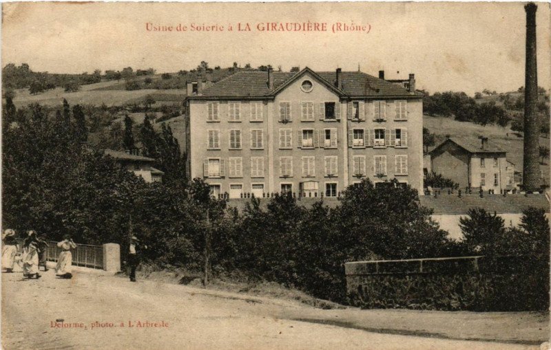 Carte postale ancienne Usine de Soieric a La Giraudiere