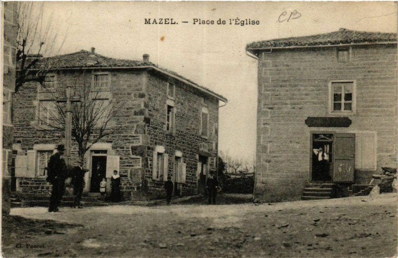 Carte postale ancienne Mazel - Place de l'Eglise