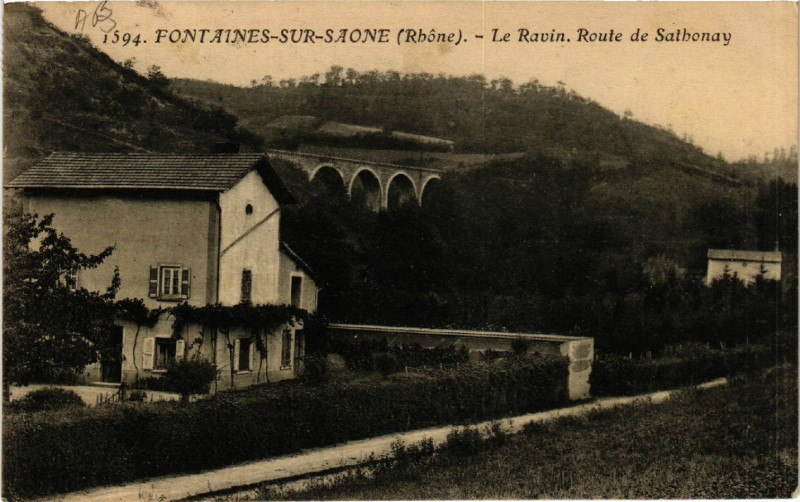 Carte postale ancienne Fontaines-sur-Saone - Le Ravin. Route de Sathonay à Fontaines-sur-Saône
