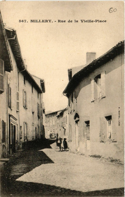 Carte postale ancienne Millery - Rue de la Vieille-Place à Millery