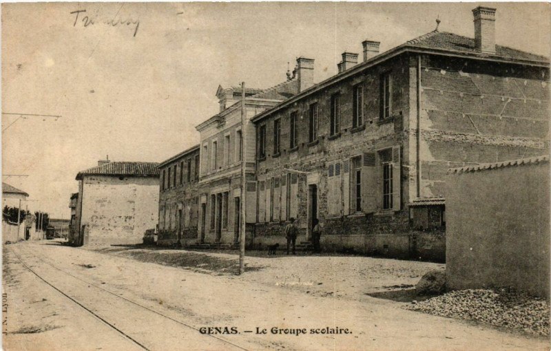Carte postale ancienne Genas - Le Groupe scolaire à Genas