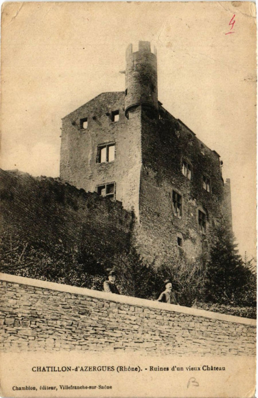 Carte postale ancienne Charnay - Abside de l'Eglise et Chateau à Charnay